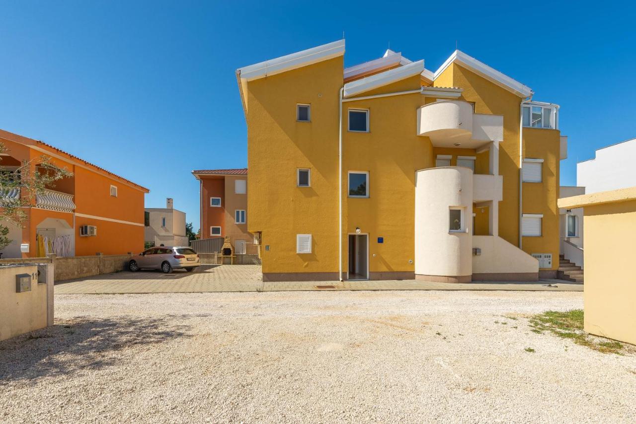 Niko Apartment วีร์ ภายนอก รูปภาพ